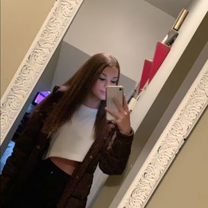 Meet your Posher, Mia